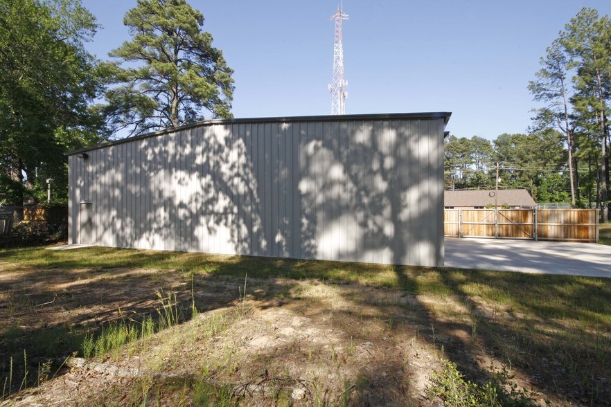 More Photos Of 405 Enterprise St, Longview Warehouse For Sale