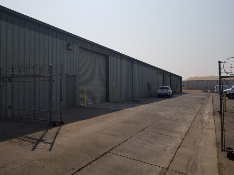 More Photos Of 2260 Cooper Ave, Merced Distribution For Lease