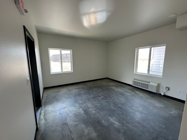 More Photos Of 3221 Pureview Ln, Billings Industrial For Lease