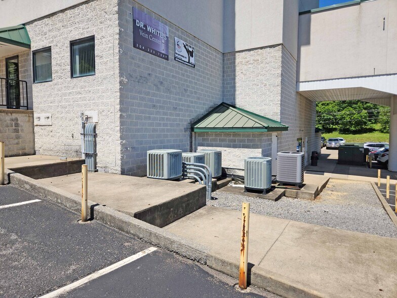 More Photos Of 1311-1319 Pineview Dr, Morgantown Medical For Lease