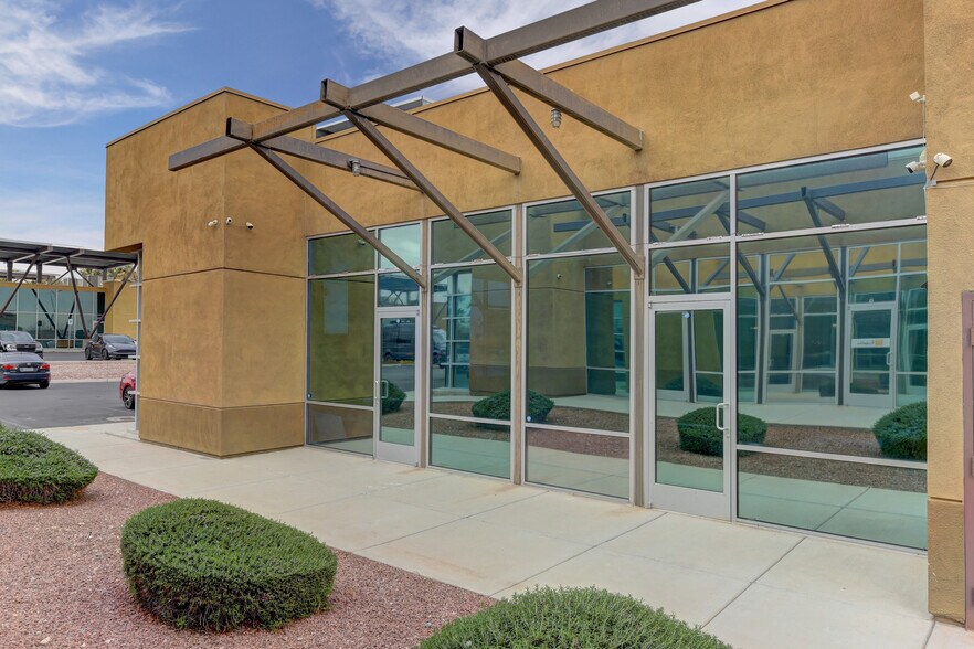 More Photos Of 6807 Ponderosa Way, Las Vegas Office For Lease