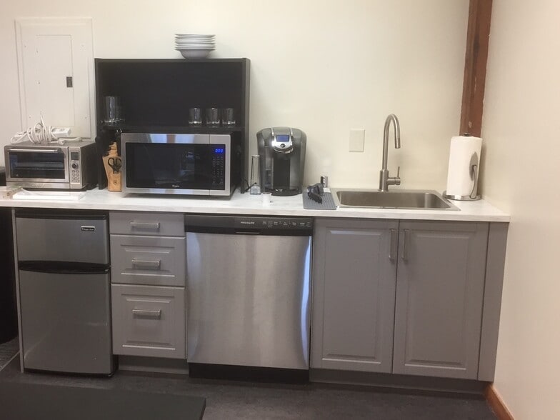 More Photos Of 80 Yesler Way, Seattle Office For Lease