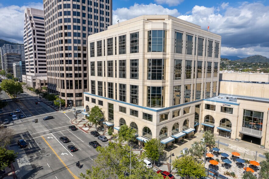 More Photos Of 450 N Brand Blvd, Glendale Office For Lease