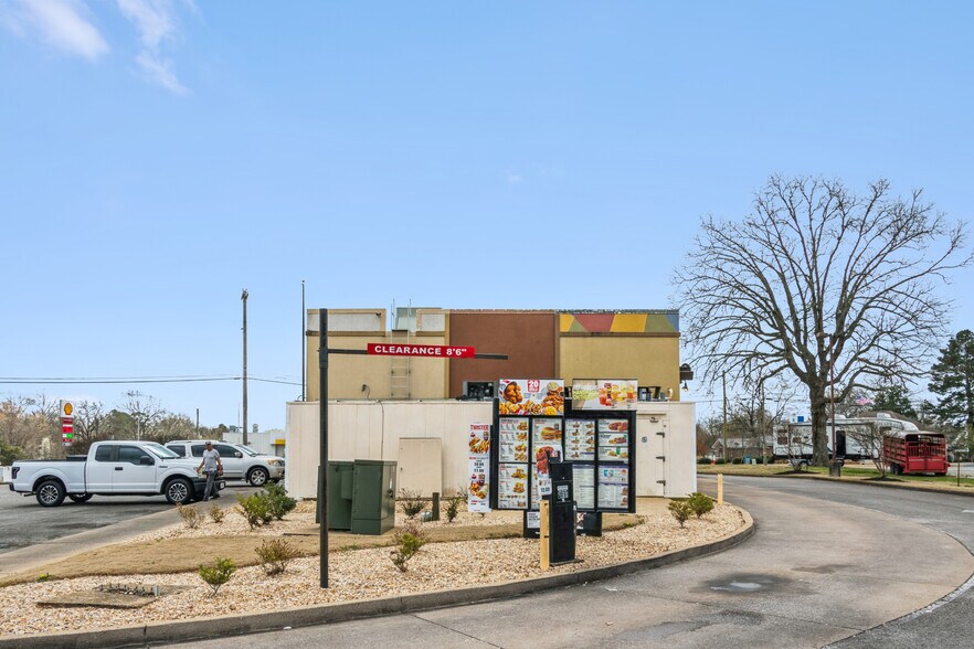 More Photos Of 30019 Highway 110, Ardmore Restaurant For Sale