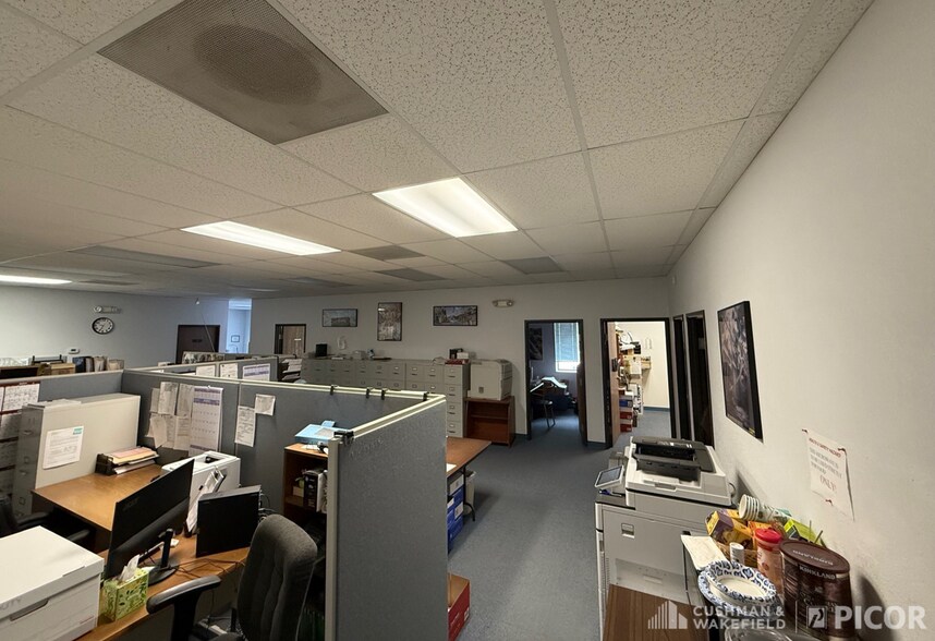 More Photos Of 1425 E Apache Park Pl, Tucson Light Manufacturing For Sale