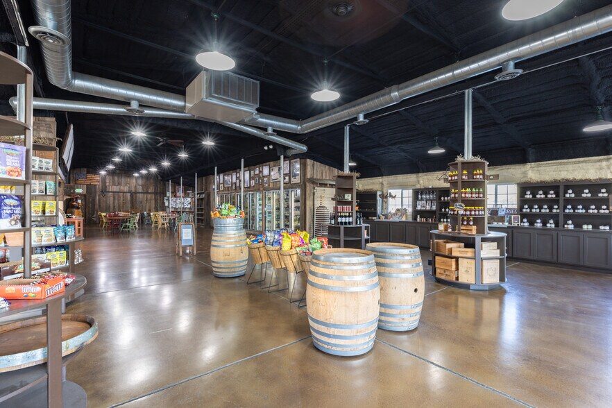 More Photos Of 3106 Golden Gate Dr, Napa Flex For Sale