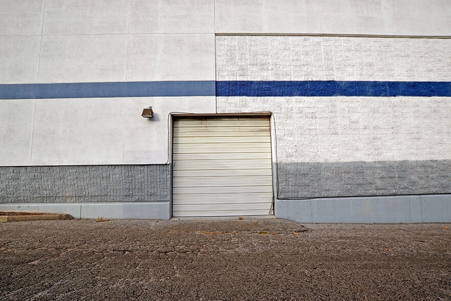 More Photos Of 317 Lincoln Hwy, Fairview Heights Auto Repair For Lease