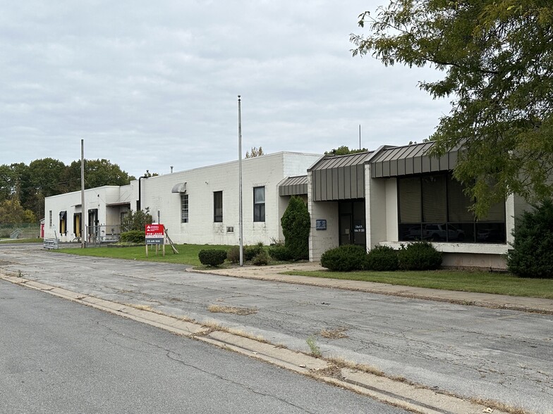 Primary Photo Of 6 Morrill Pl, Fulton Warehouse For Lease