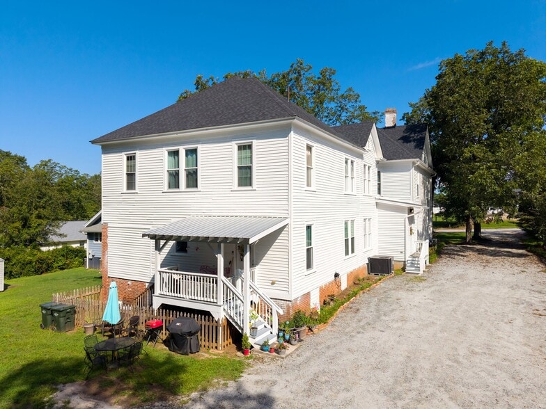 More Photos Of 207 W 2nd Ave, Easley Hospitality For Sale