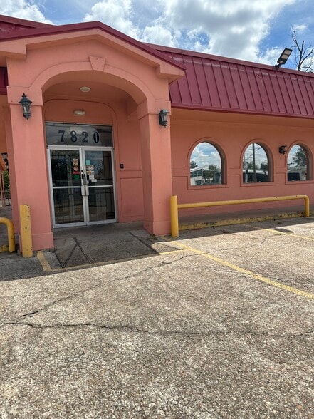 More Photos Of 7820 Fulton St, Houston Restaurant For Lease