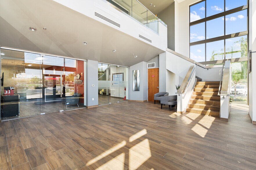 More Photos Of 2490 S Gilbert Rd, Chandler Office For Lease