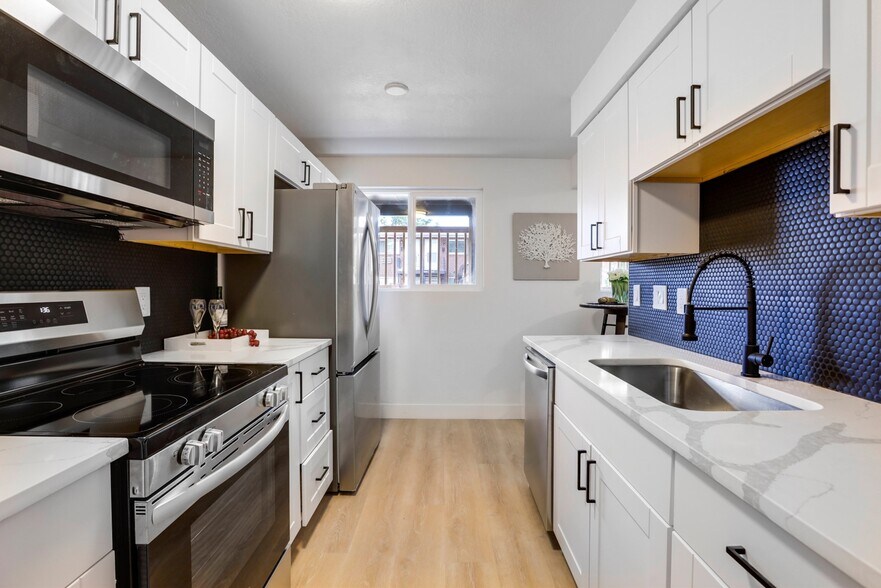 More Photos Of 5551 S Delaware St, Littleton Apartments For Sale