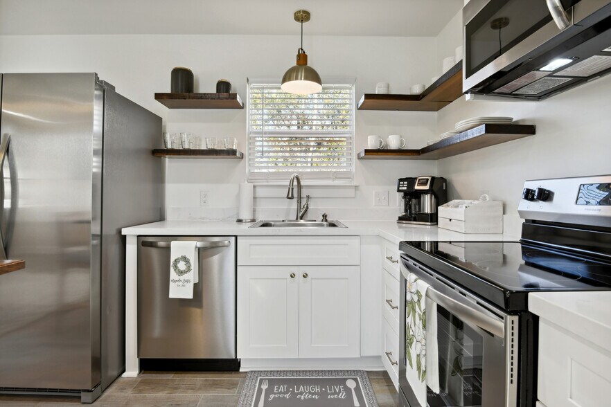 More Photos Of 437 Webster St, Bay Saint Louis Apartments For Sale