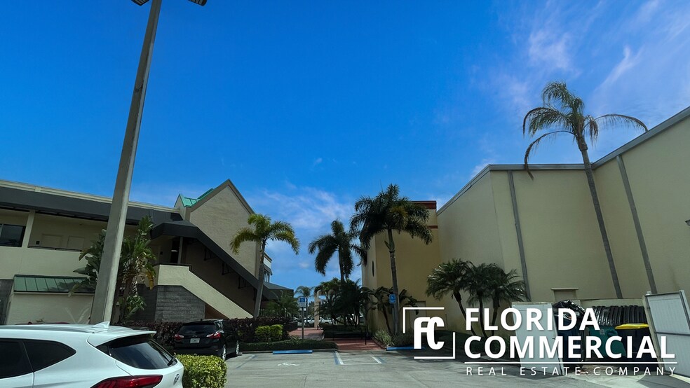 More Photos Of 2410-2508 SE Federal Hwy, Stuart Unknown For Lease