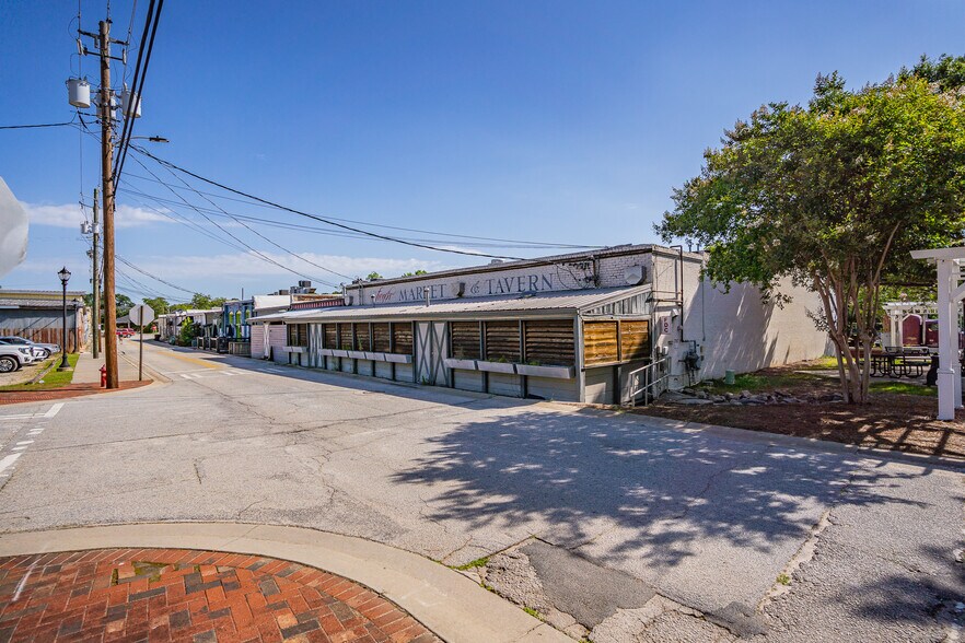 More Photos Of 3840 Highway 42, Locust Grove Restaurant For Lease