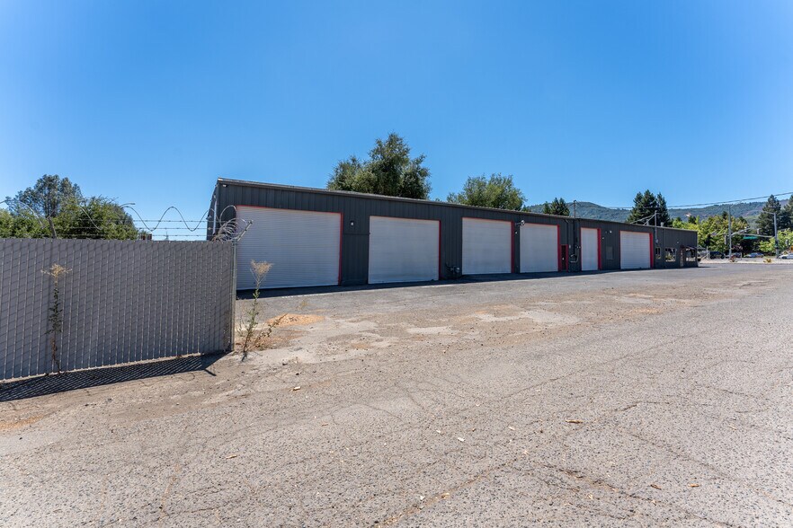 More Photos Of 550 Talmage Rd, Ukiah Auto Repair For Lease