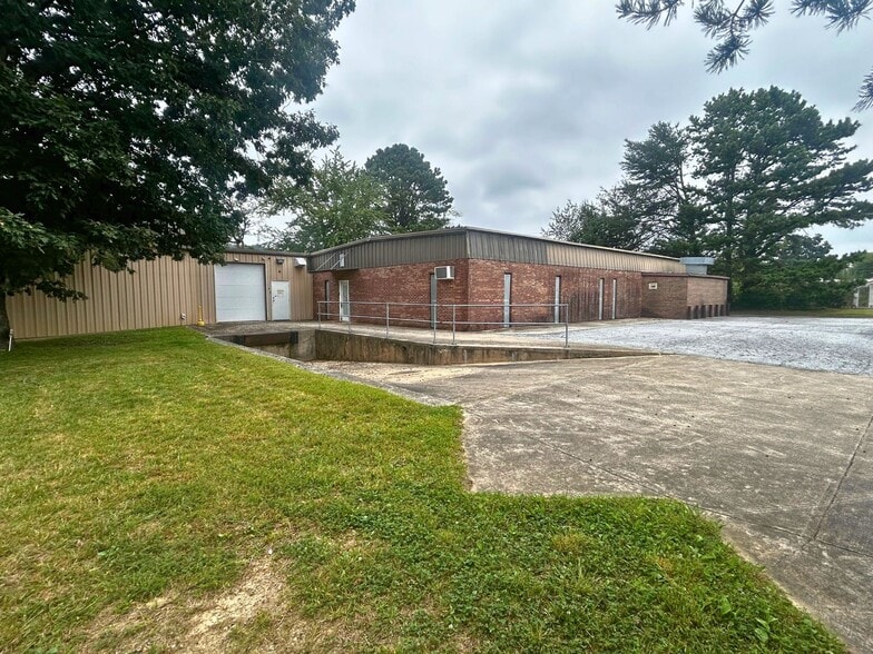 More Photos Of 3937 Chimney Rock Rd, Hendersonville Warehouse For Sale