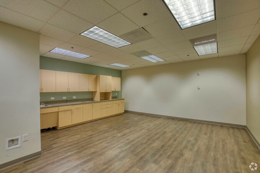 More Photos Of 600 N Westshore Blvd, Tampa Office For Lease
