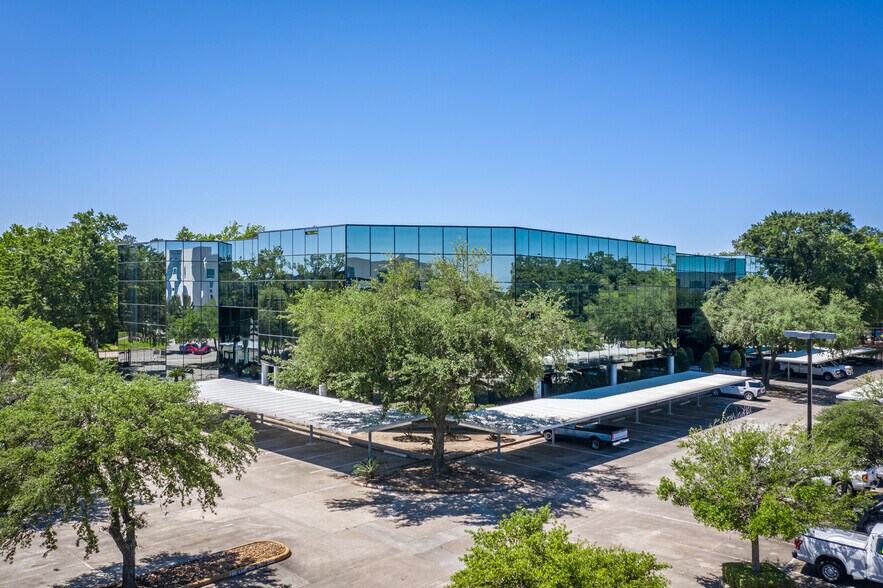 More Photos Of 222 Pennbright Dr, Houston Office For Lease