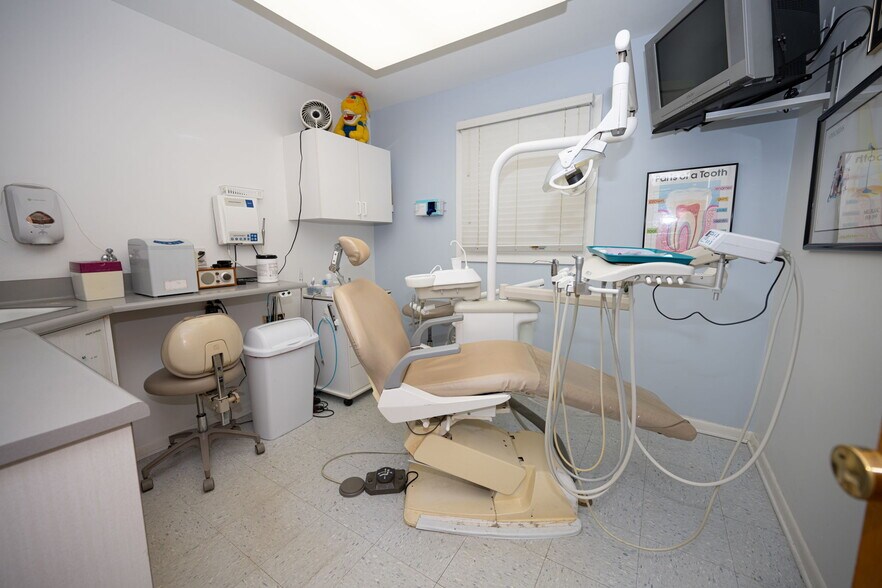 More Photos Of 1616 Abbott Rd, Lackawanna Office For Sale