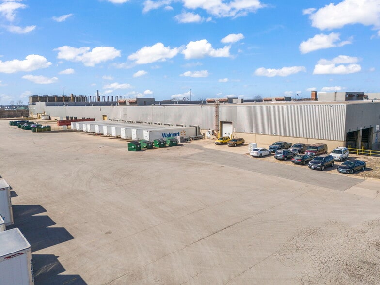 More Photos Of 2700 McDonough Rd, Joliet Manufacturing For Lease