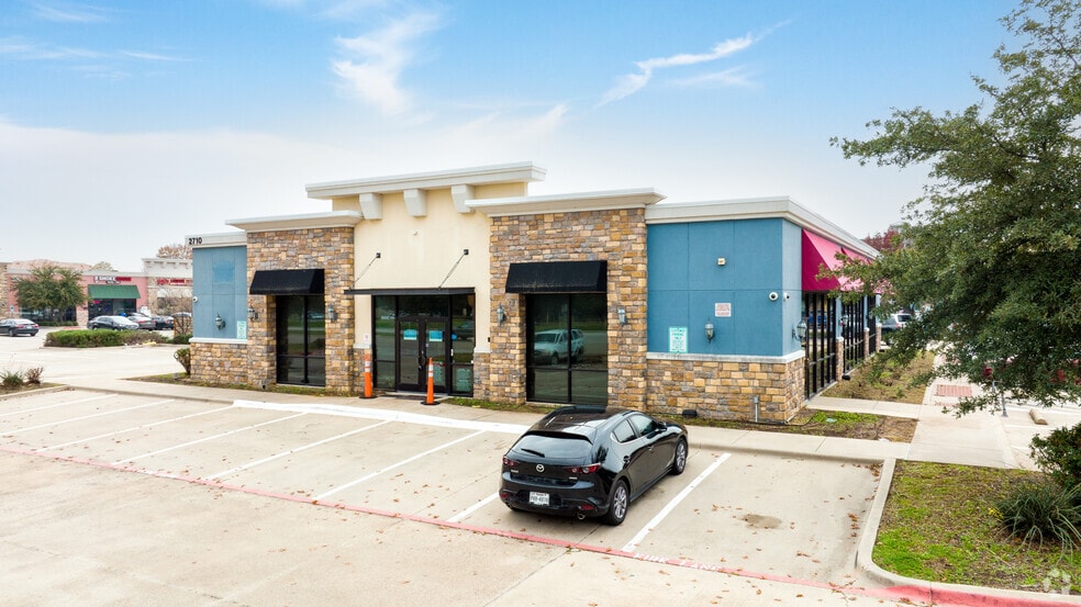 More Photos Of 2710 Western Center Blvd, Fort Worth Medical For Sale