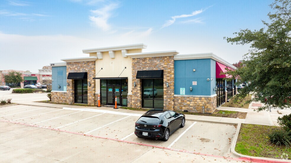 More Photos Of 2710 Western Center Blvd, Fort Worth Medical For Lease