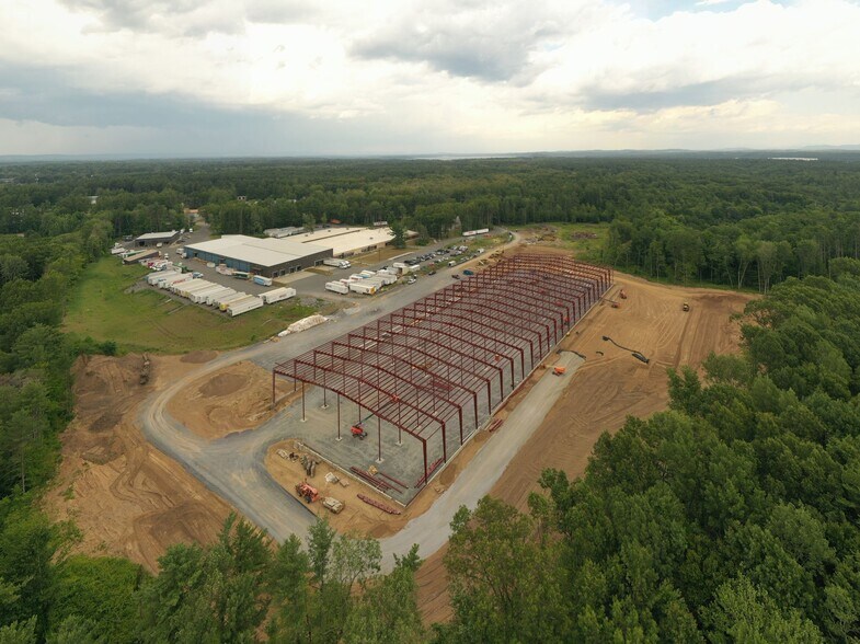 More Photos Of 10 Stonebreak Rd, Malta Distribution For Lease