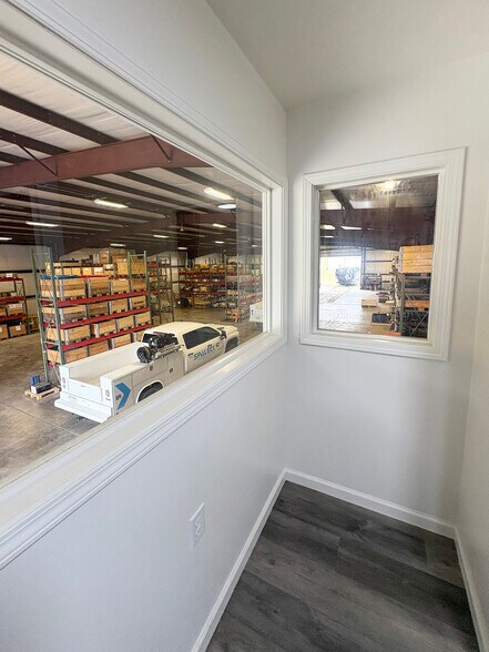 More Photos Of 3020 Pittsburgh St, Perryopolis Warehouse For Lease