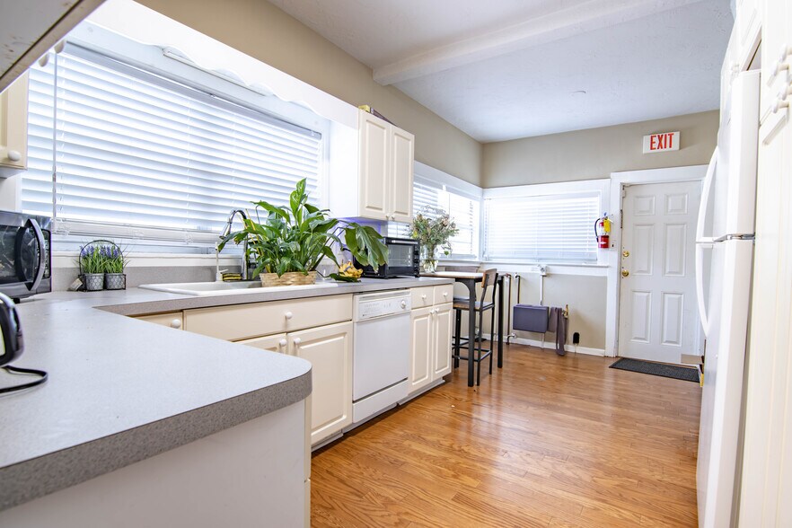 More Photos Of 309 W Martin Luther King Jr Blvd, Tampa Medical For Lease