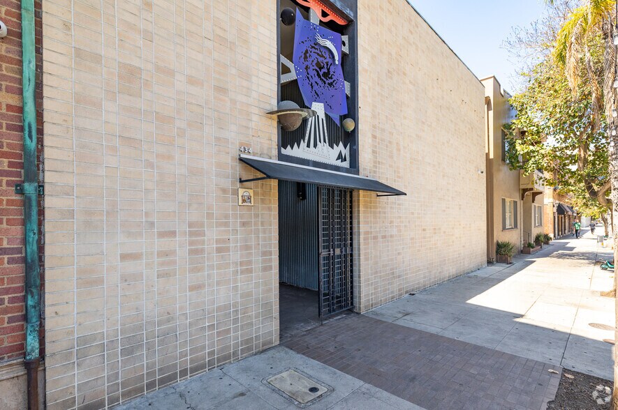 More Photos Of 434 E Broadway, Long Beach Loft Creative Space For Sale