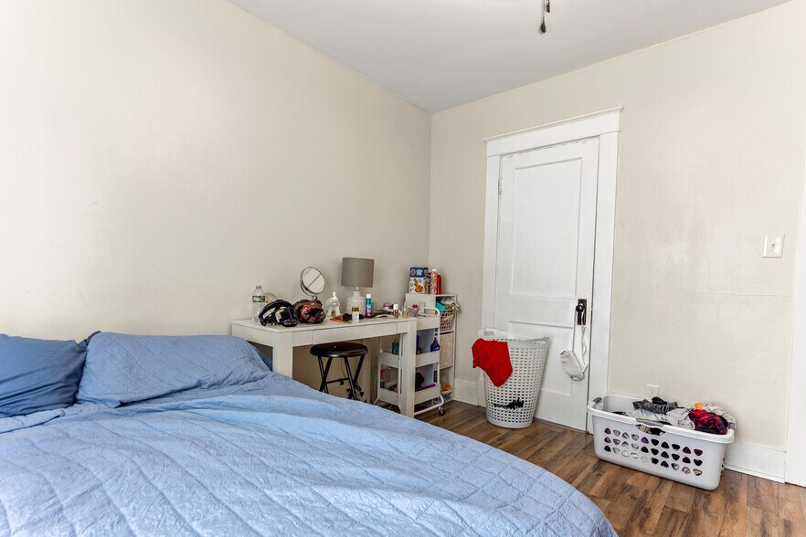 More Photos Of 51 Tanguay St, Sanford Apartments For Sale