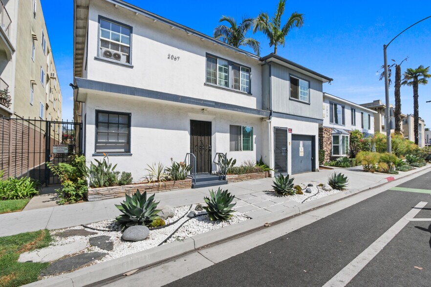 More Photos Of 2075 E Broadway, Long Beach Apartments For Sale