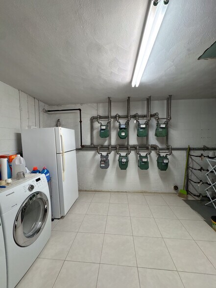 More Photos Of 4044 W Bancroft St, Toledo Apartments For Sale
