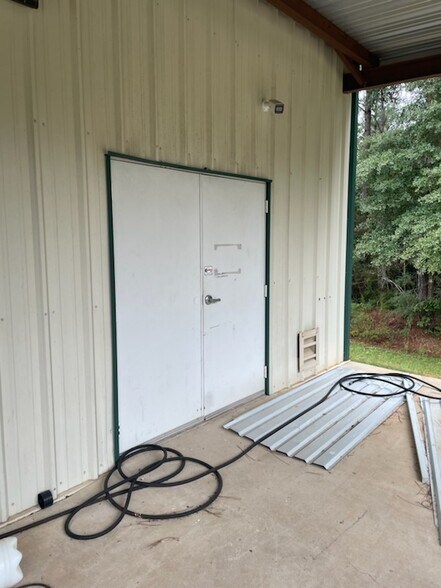 More Photos Of 4525 Schillinger Rd N, Semmes Service For Lease