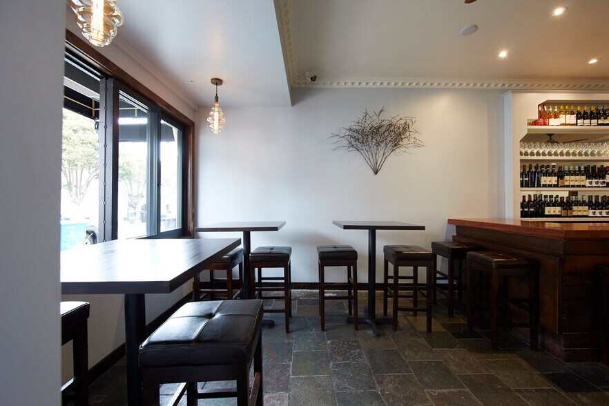 More Photos Of 3230-3232 Scott St, San Francisco Apartments For Lease