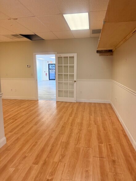More Photos Of 97 Lafayette Rd, Hampton Falls Storefront For Lease