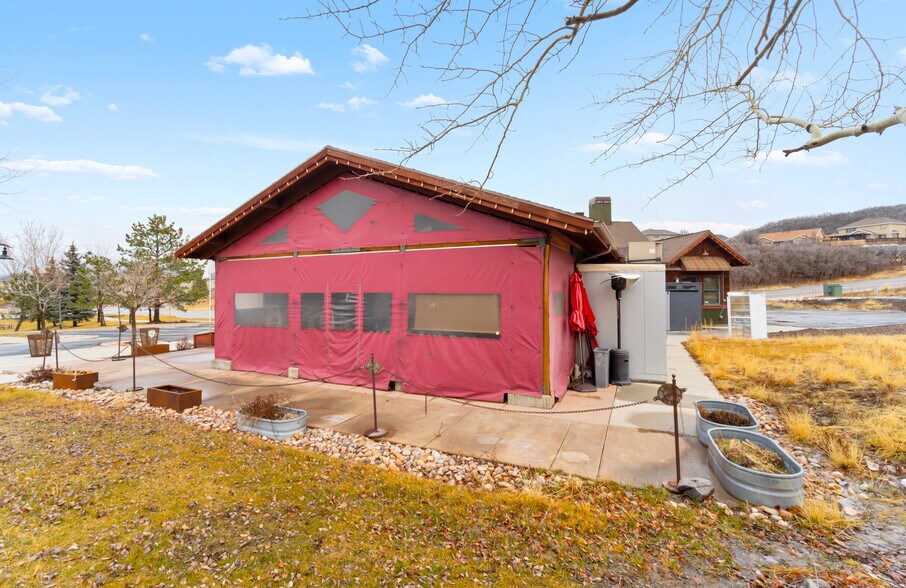 More Photos Of 14886 S Traverse Ridge Rd, Draper Restaurant For Sale