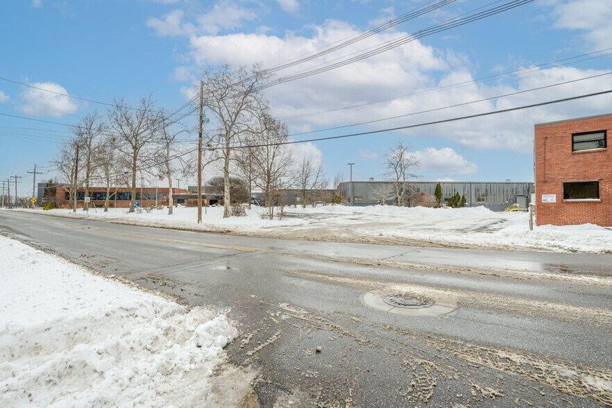 More Photos Of 521 Langley Ave, Saint Joseph Industrial For Sale