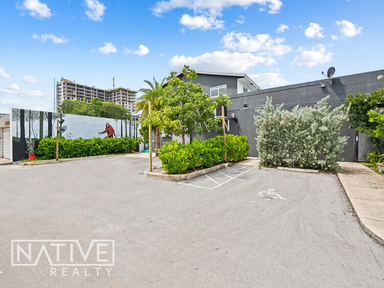 More Photos Of 702-704 NE 1st Ave, Fort Lauderdale Restaurant For Sale