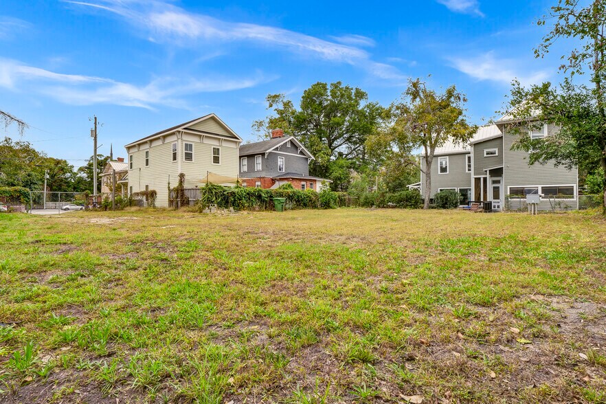 More Photos Of 708 Market St, Wilmington Apartments For Sale