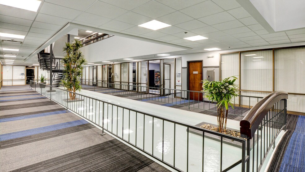 More Photos Of 4045 Spencer St, Las Vegas Office For Lease