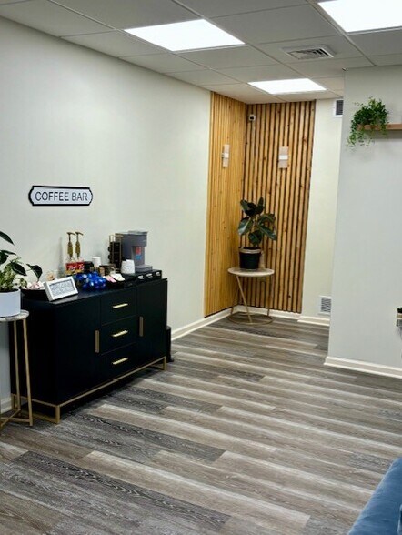More Photos Of 4583 North St, Jamesville Loft Creative Space For Sale