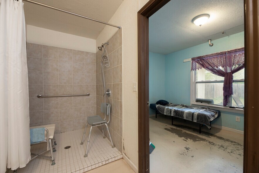 More Photos Of 2522 Holly Hill Dr, San Antonio Medical For Lease