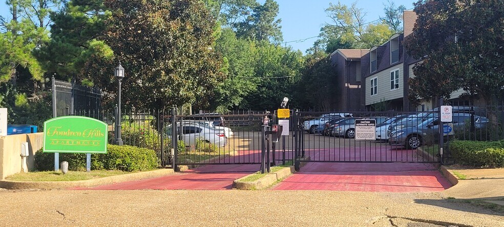 More Photos Of 770 Lakeland Dr, Jackson Apartments For Sale