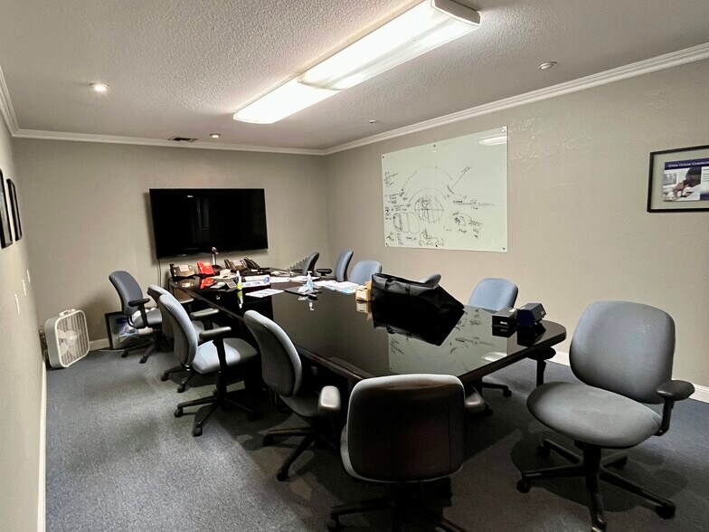 More Photos Of 3100 El Camino Real, Atascadero Industrial For Lease