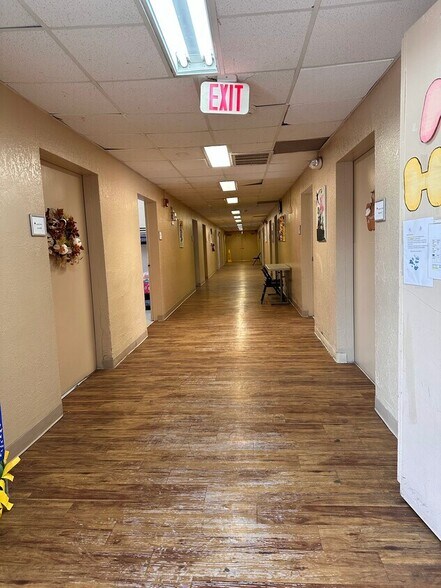 More Photos Of 7722 North Loop Dr, El Paso Specialty For Lease