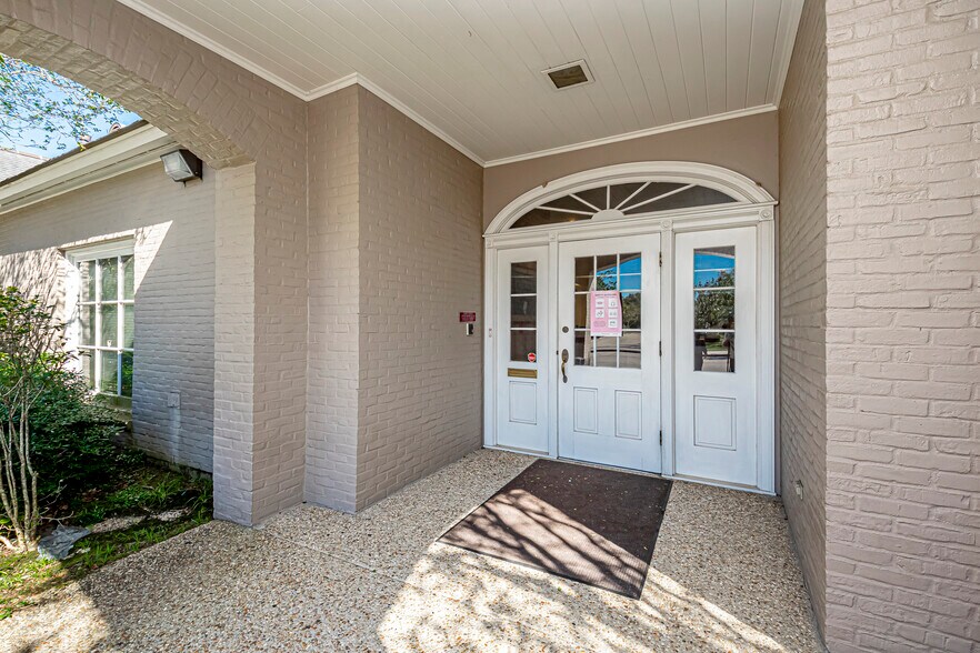 More Photos Of 8425 Cumberland Pl, Baton Rouge Medical For Lease