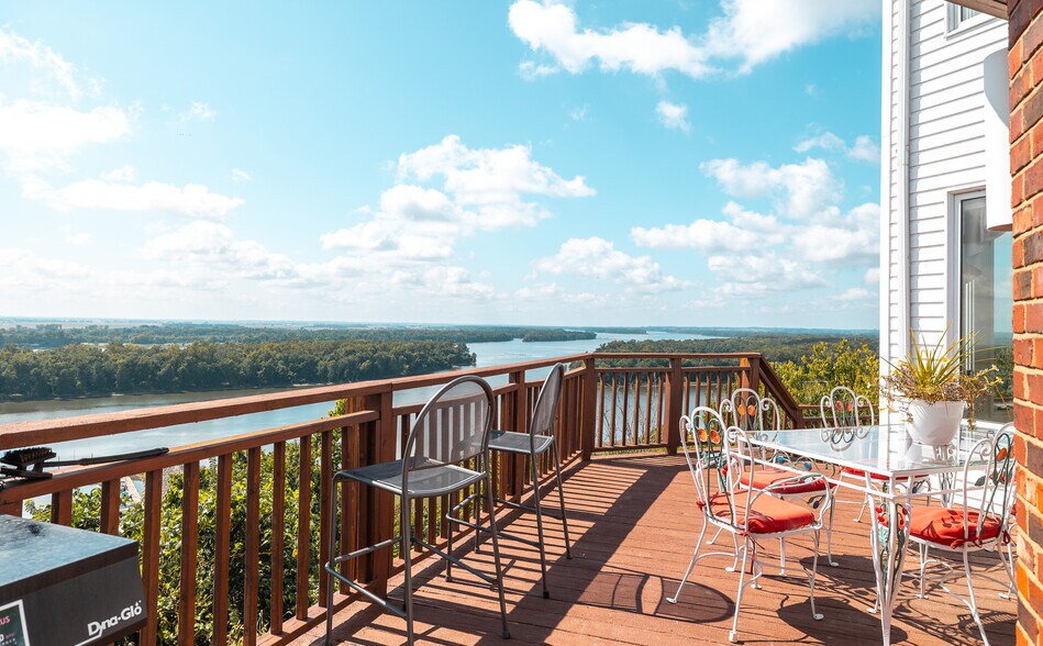 More Photos Of 1 Tara Point, Grafton Hotel For Sale