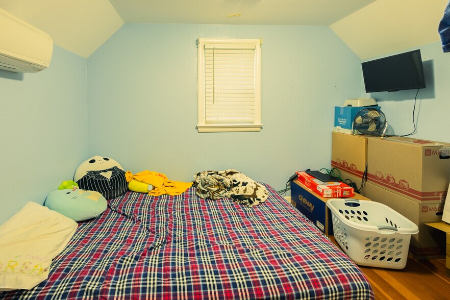 More Photos Of 3311 Rogue River Hwy, Gold Hill Specialty For Sale